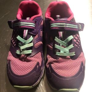 Toddler stride rite tennis shoes